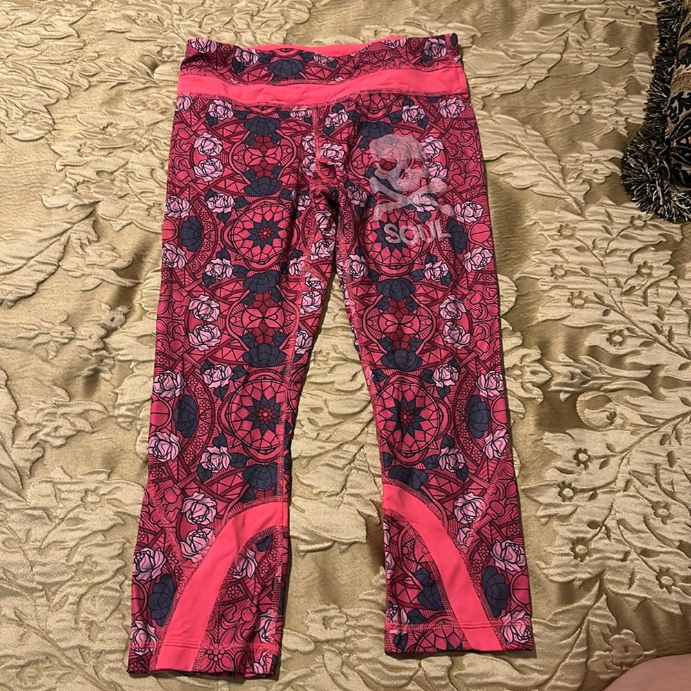 Lululemon gym pants